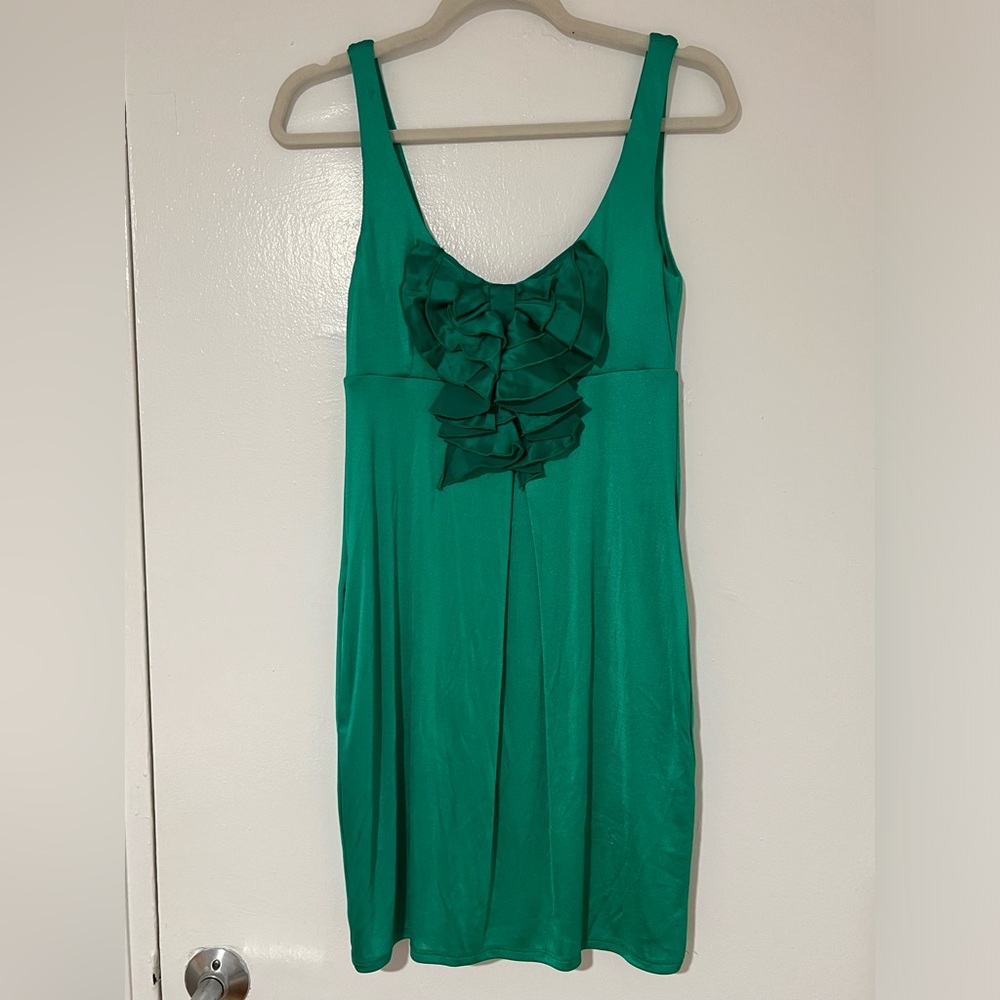 Alexia Admor small forest green dress with pockets!